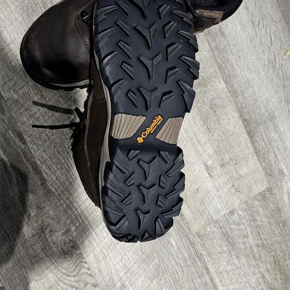 Columbia hiking boots
